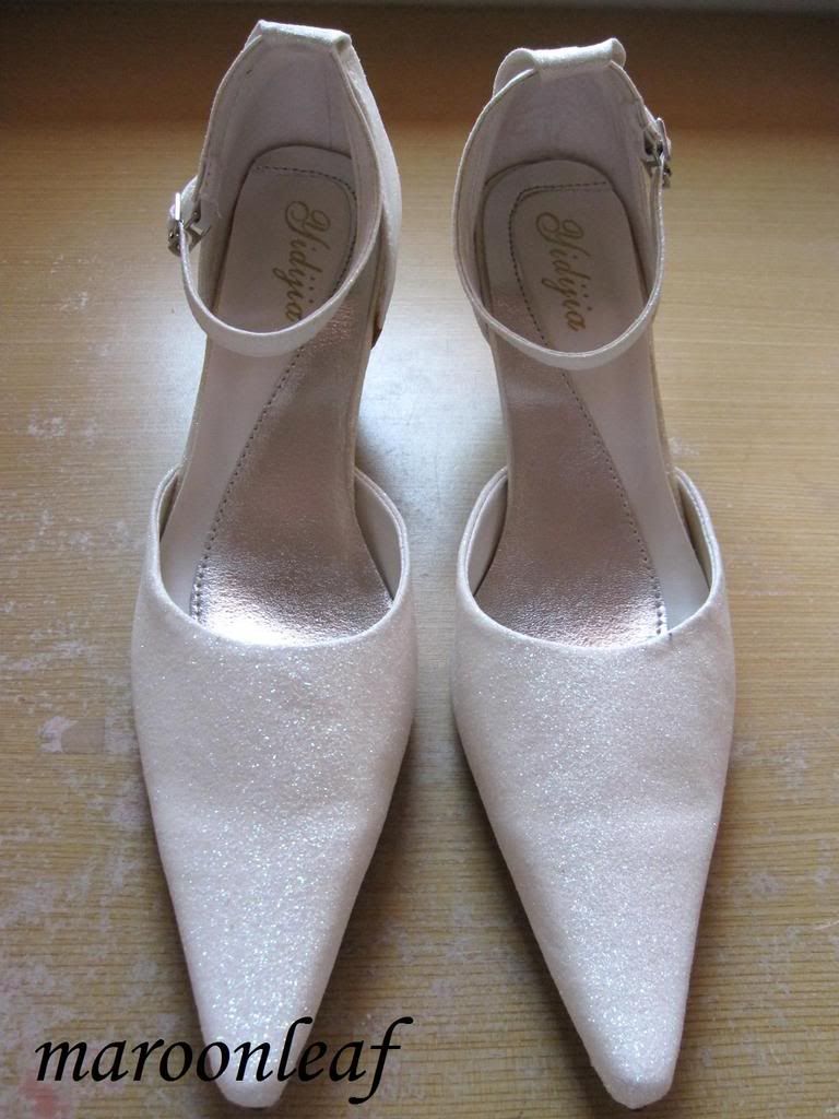 white wedding shoes, maroon-leaf bridal shoes