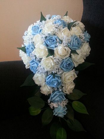 http://i248.photobucket.com/albums/gg163/lindasusann/brudebukett_zps795c0c2f.jpg