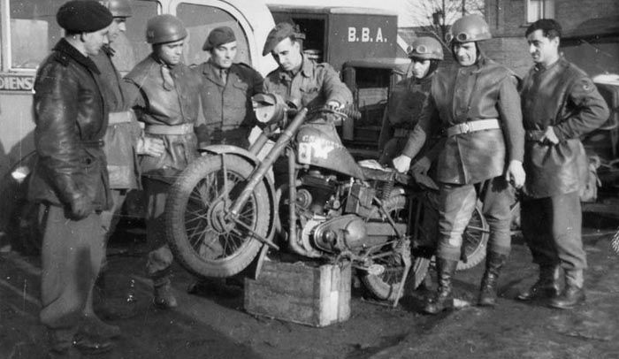  photo Matchless G3L on crate_zpsarh9pfbt.jpg