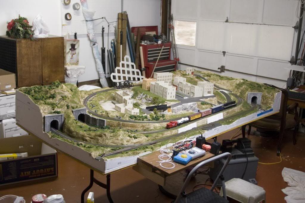 Can Woodland Scenics River Pass HO layout be done in 