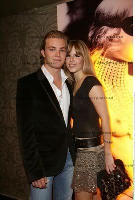 http://i248.photobucket.com/albums/gg168/f1-gallery2/NICO%20ROSBERG/baratno/88503454el6.jpg http://i248.photobucket.com/albums/gg168/f1-gallery2/NICO%20ROSBERG/baratno/88503454el6.jpg