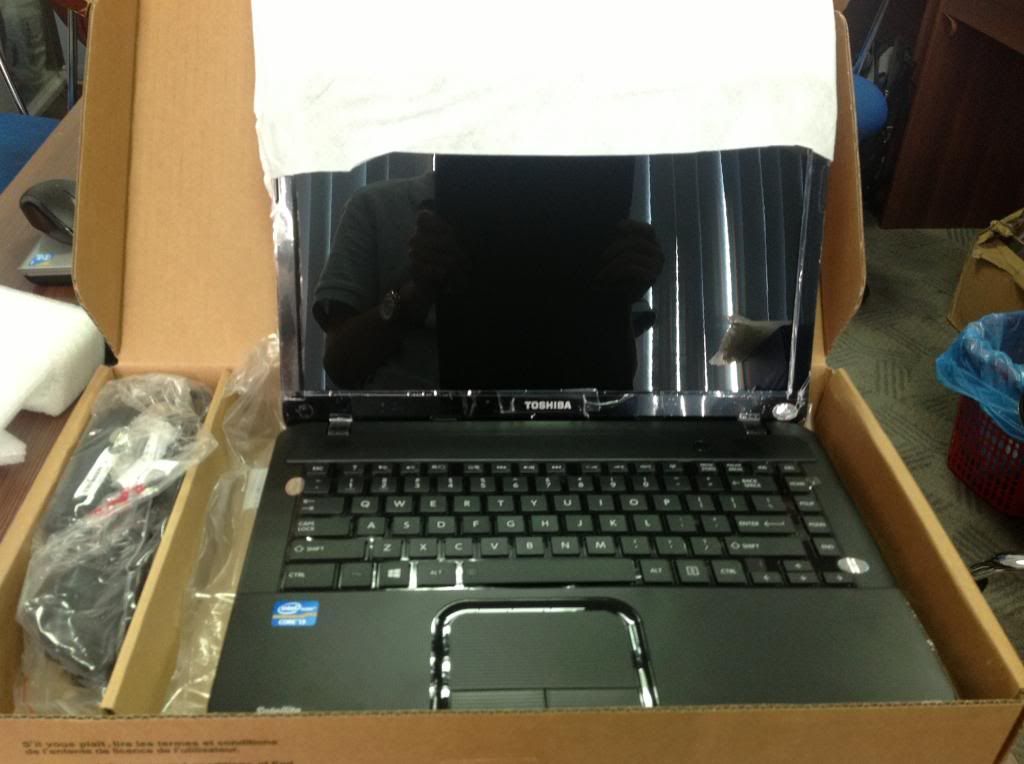 Laptop Chính Hãng Rẽ Nhất Sài Gòn. Laptop Chính Hãng Rẽ Nhất Sài Gòn.