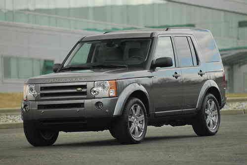 2009 Land Rover LR3. Press Release. The LR3 revolutionized the mid-priced 