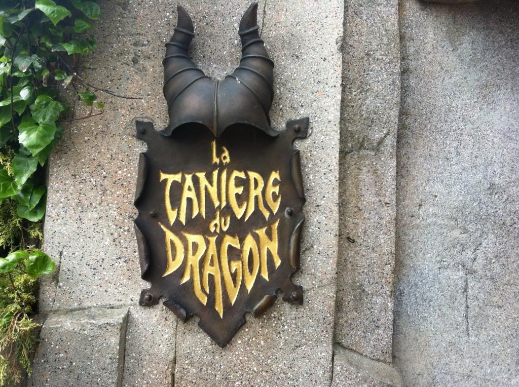 dragon castle disneyland paris