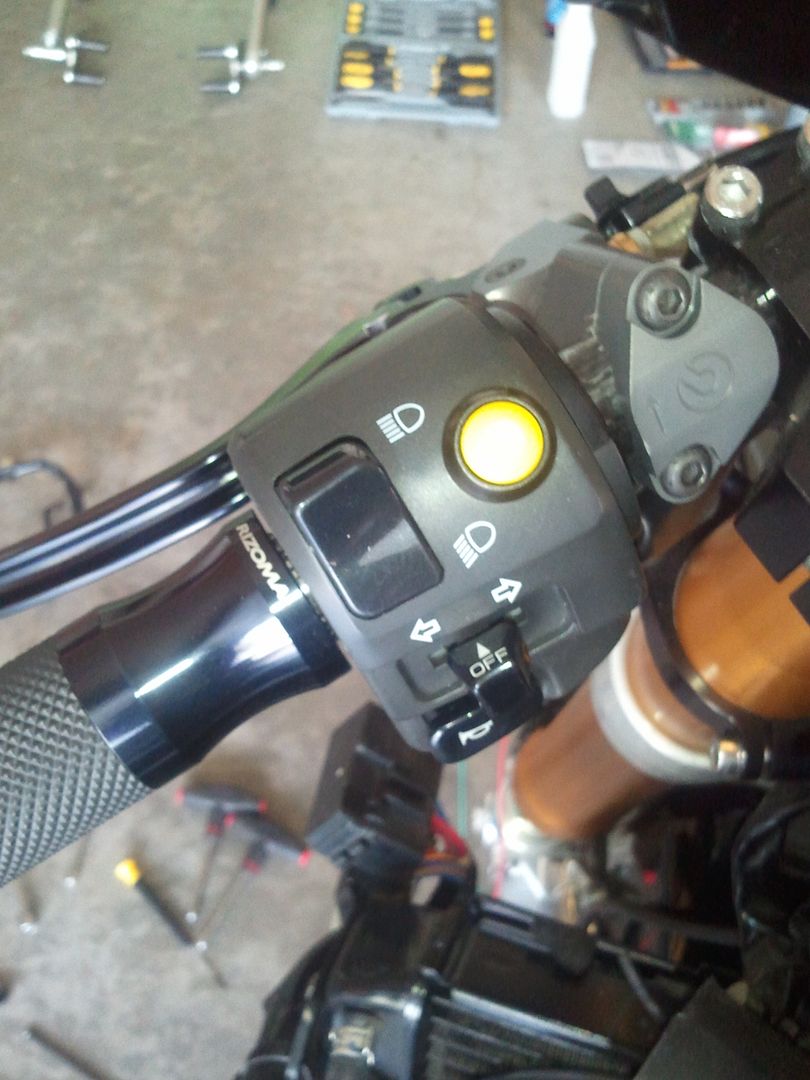 Cooling fan override switch Yamaha R1 Forum YZFR1 Forums