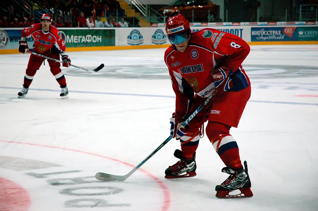 ovechkin-russia-blue-visor-red-blad.jpg