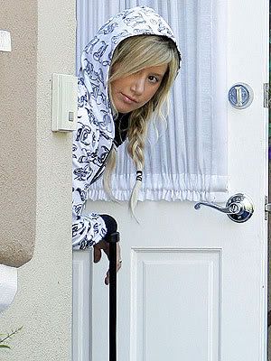ashley_tisdale300.jpg