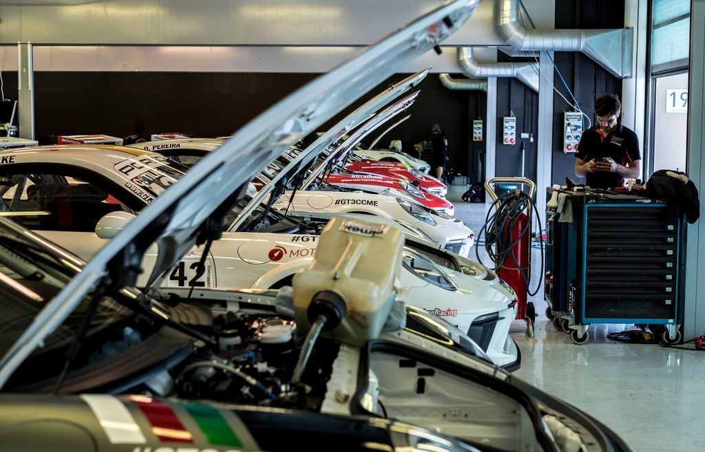 GT3Cup2018_full-1_zpscfifxeb6.jpg