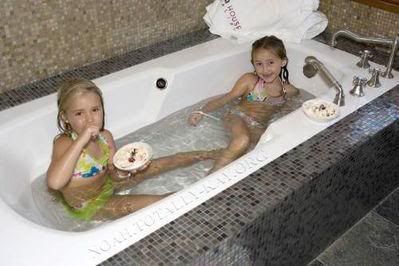 l_763129ecfb9741c3ba85dc0eed24fa9c.jpg Noah Cyrus image by dancer-girl-jennifer