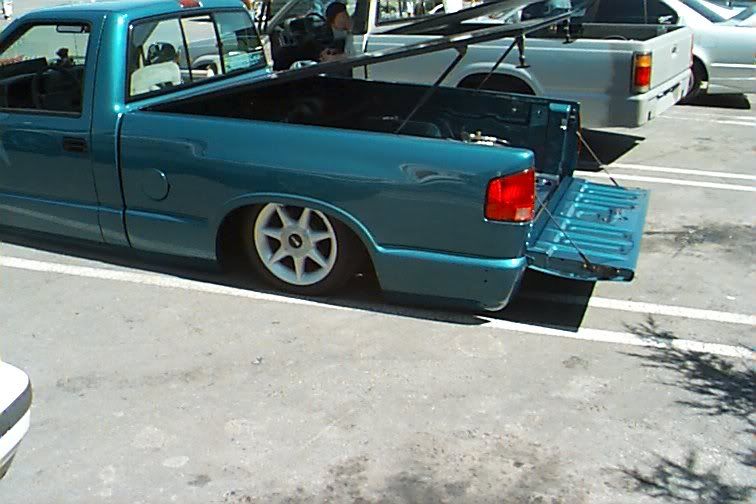 http://i248.photobucket.com/albums/gg195/phototechnik/oldschoolcarscene/DC0031L.jpg