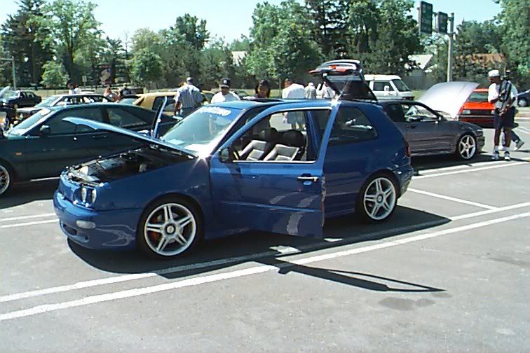 http://i248.photobucket.com/albums/gg195/phototechnik/oldschoolcarscene/DC0036L.jpg