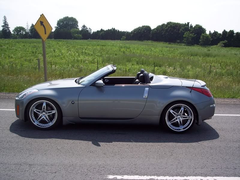 http://i248.photobucket.com/albums/gg200/Moxy350z_2007/100_1836-1.jpg