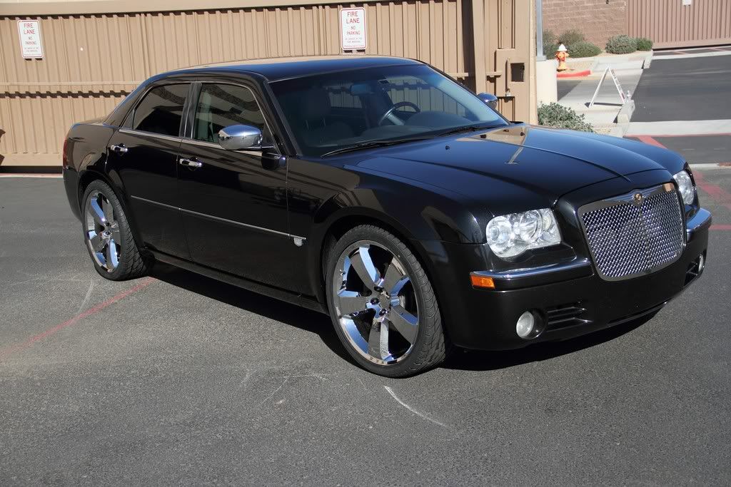 2009 300C w/Replica SRT8 22inch Chrome wheels - Chrysler 300C Forum ...