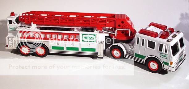 Hess Toy Truck 2000 Fire Engine with Lights Sound