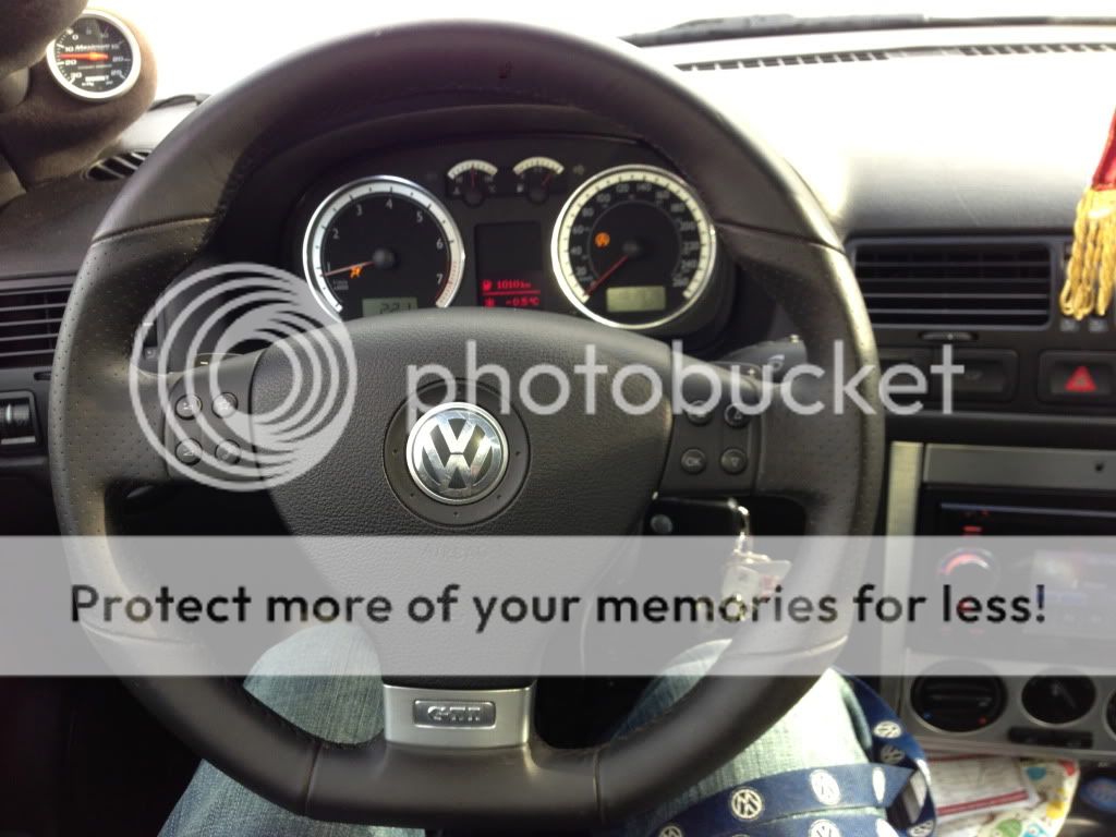 FS: MKV GTI Steering Wheel w/Airbag+MKIV Harness | VW Vortex ...