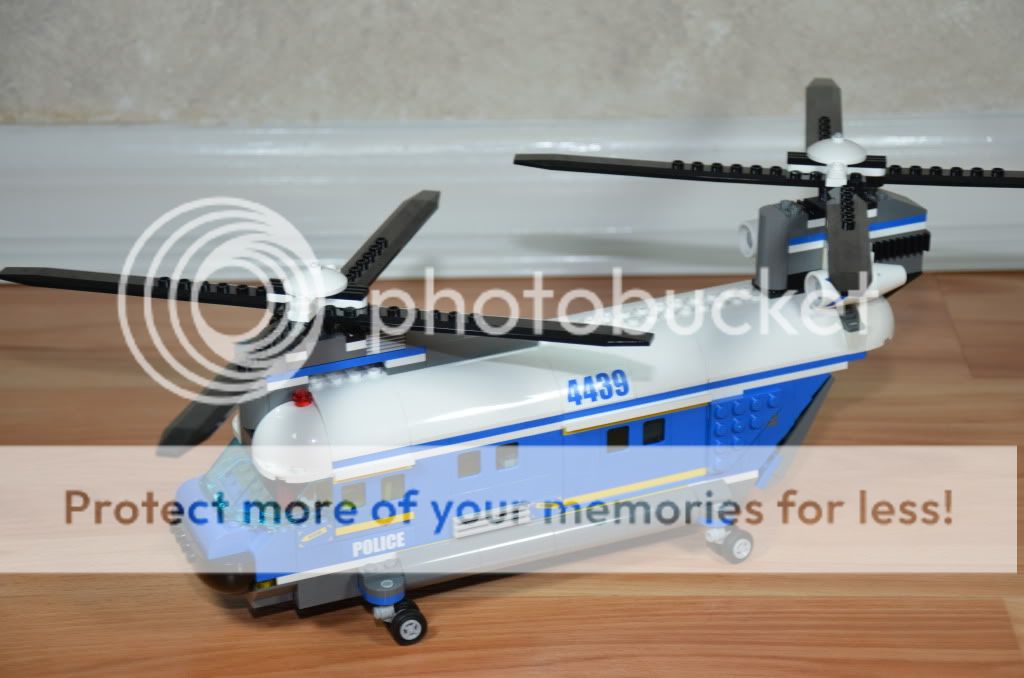 lego city #4439 police heavy lift helicopter 100% complete!