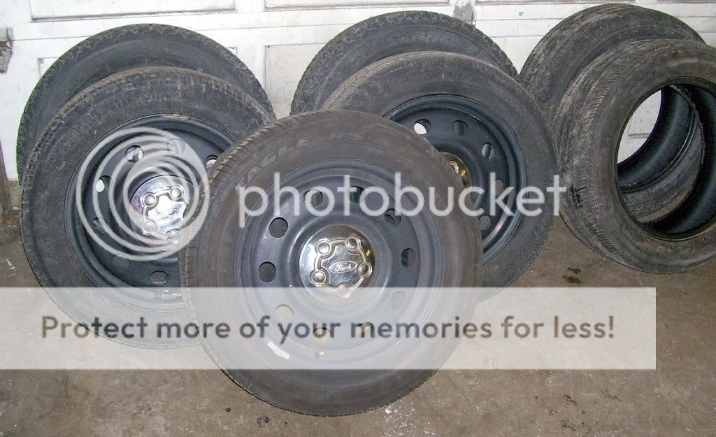 Ford crown vic used 17' steel wheel rims #1